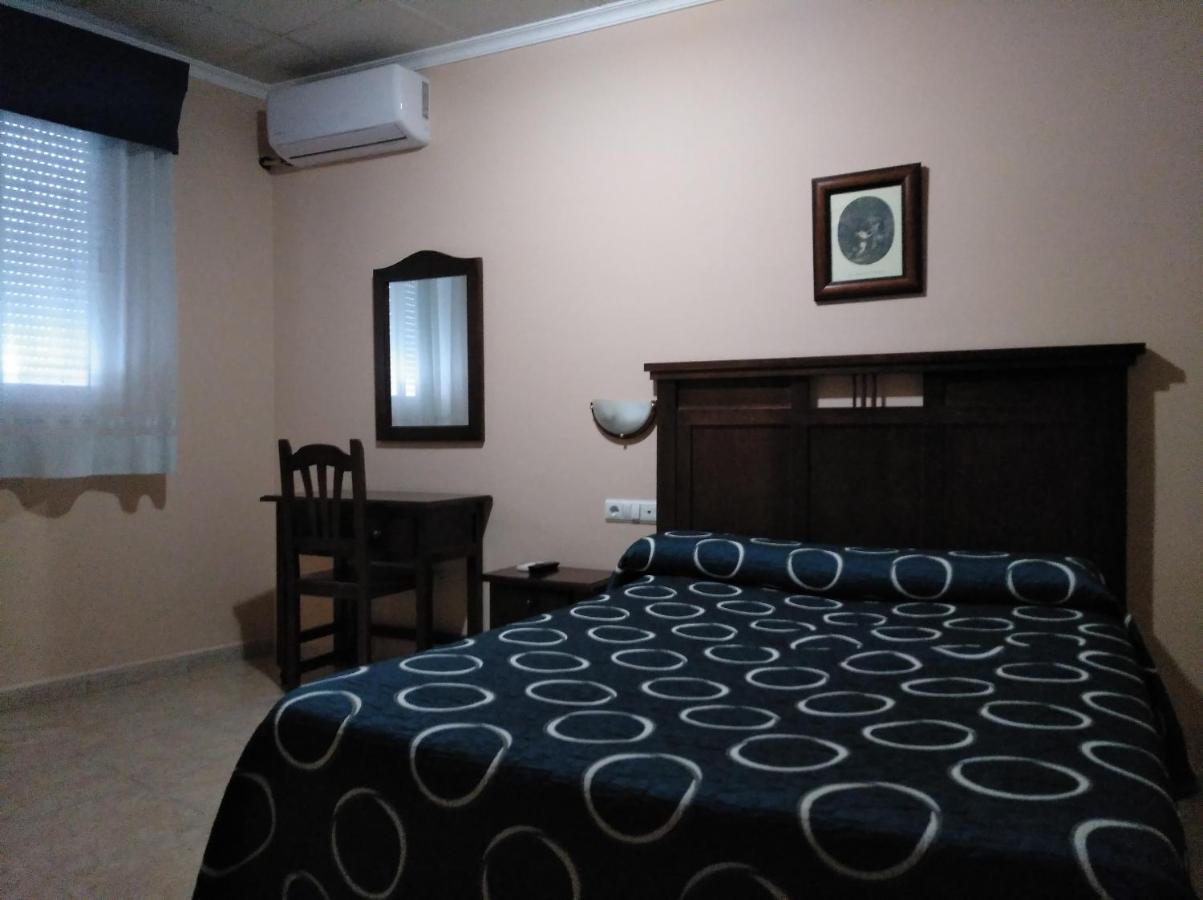 Hostal El Poligono Lucena Buitenkant foto