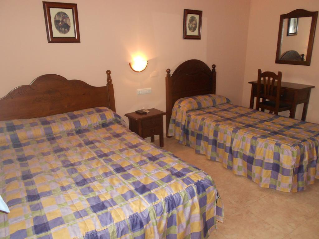 Hostal El Poligono Hotel Lucena Kamer foto